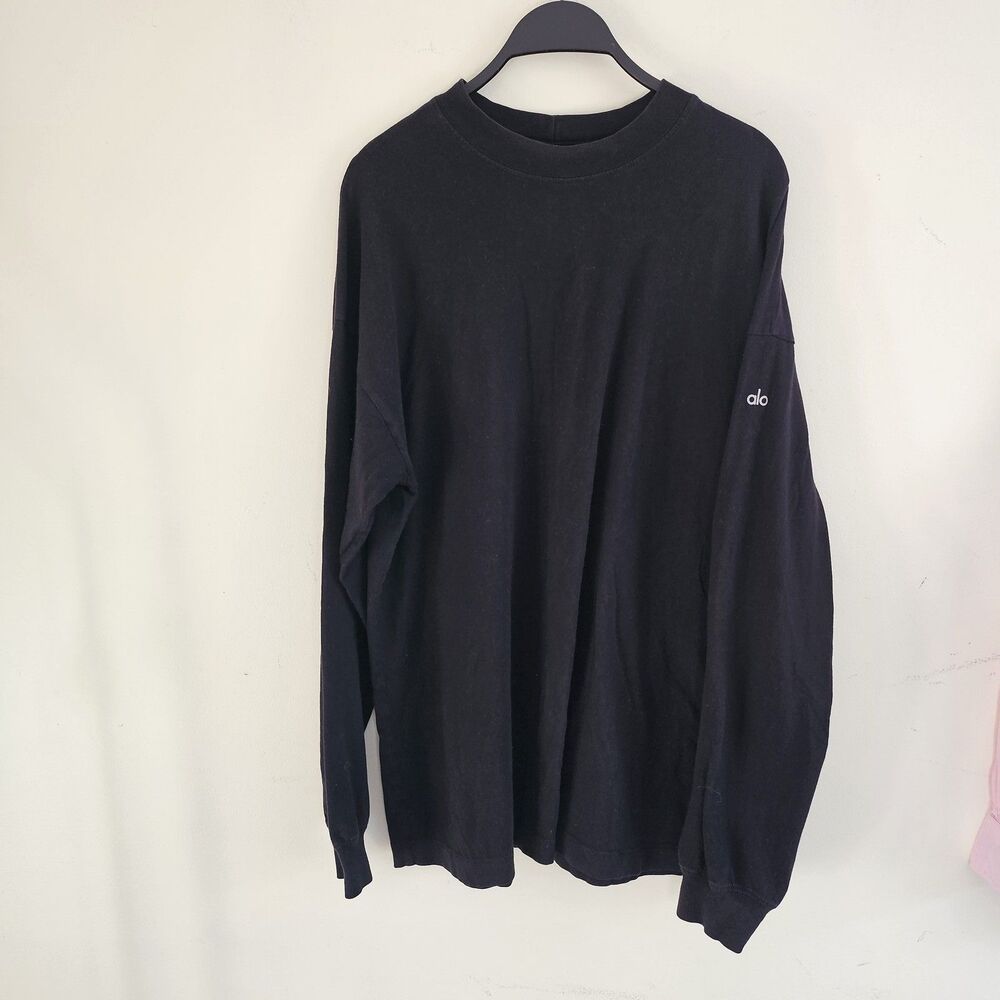Alo Yoga Black Long Sleeve  T-Shirt Size L 100% Cotton Made in USA